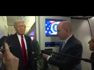 没法更赤裸裸了！阿川对俄乌和平协议的最新回应。
记者问：要求乌克兰割给俄罗斯的领