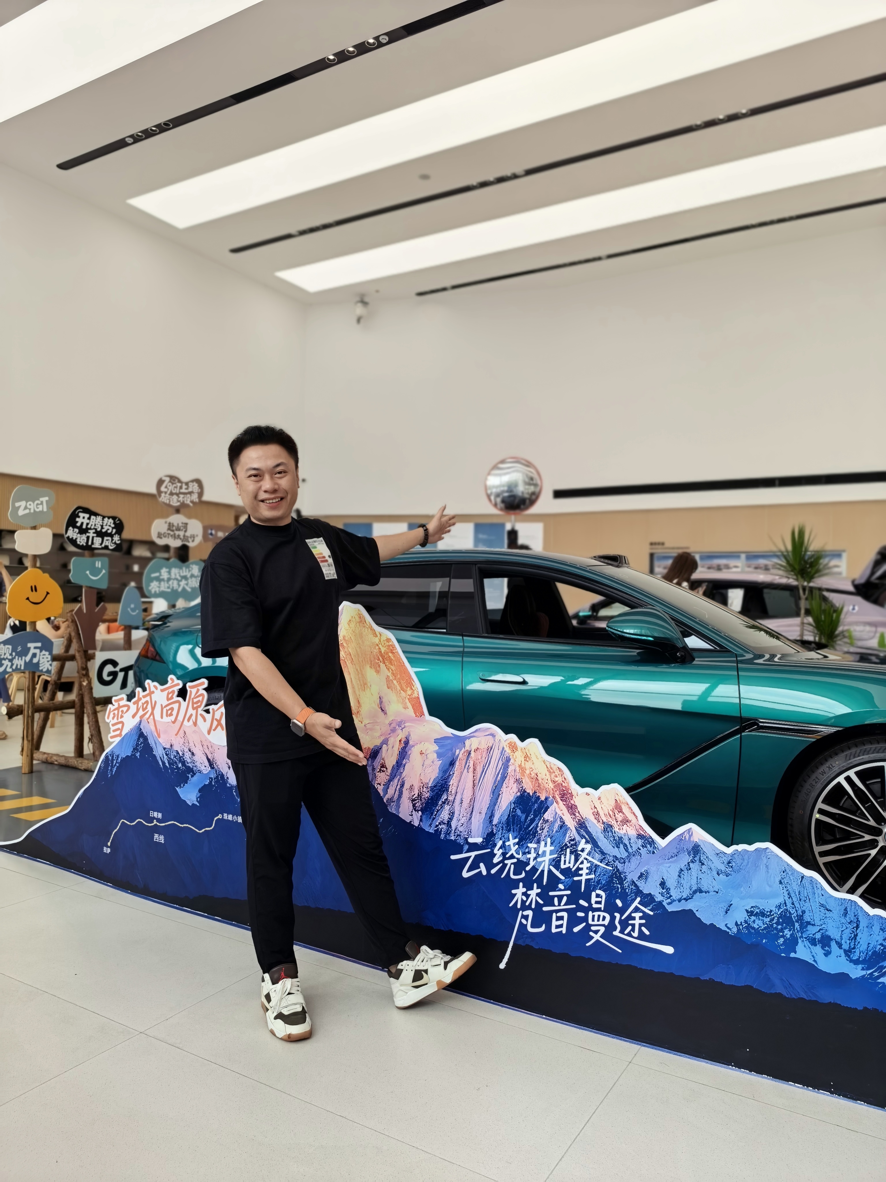 腾势Z9GT伟大的旅行。咱们也来见证这一激动人心的时刻。腾势z9gt