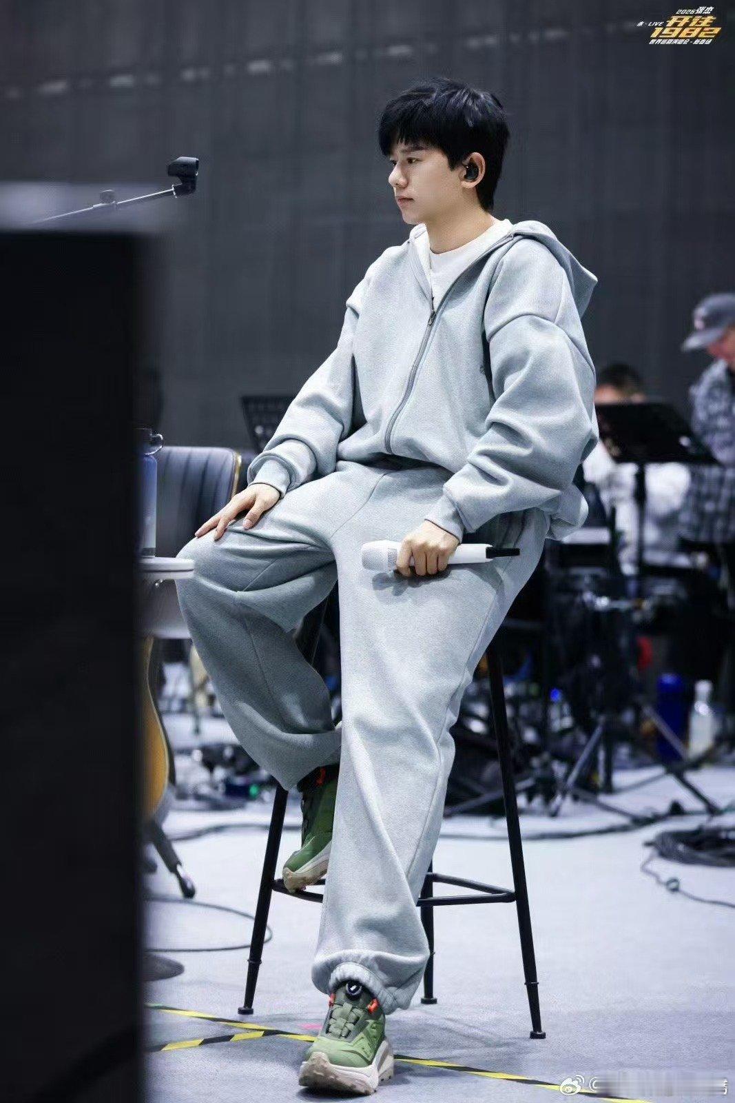 张杰20年的风 张杰未LIVE巡回演唱会 谁的青春被的《风》唤醒！20年前的沧海