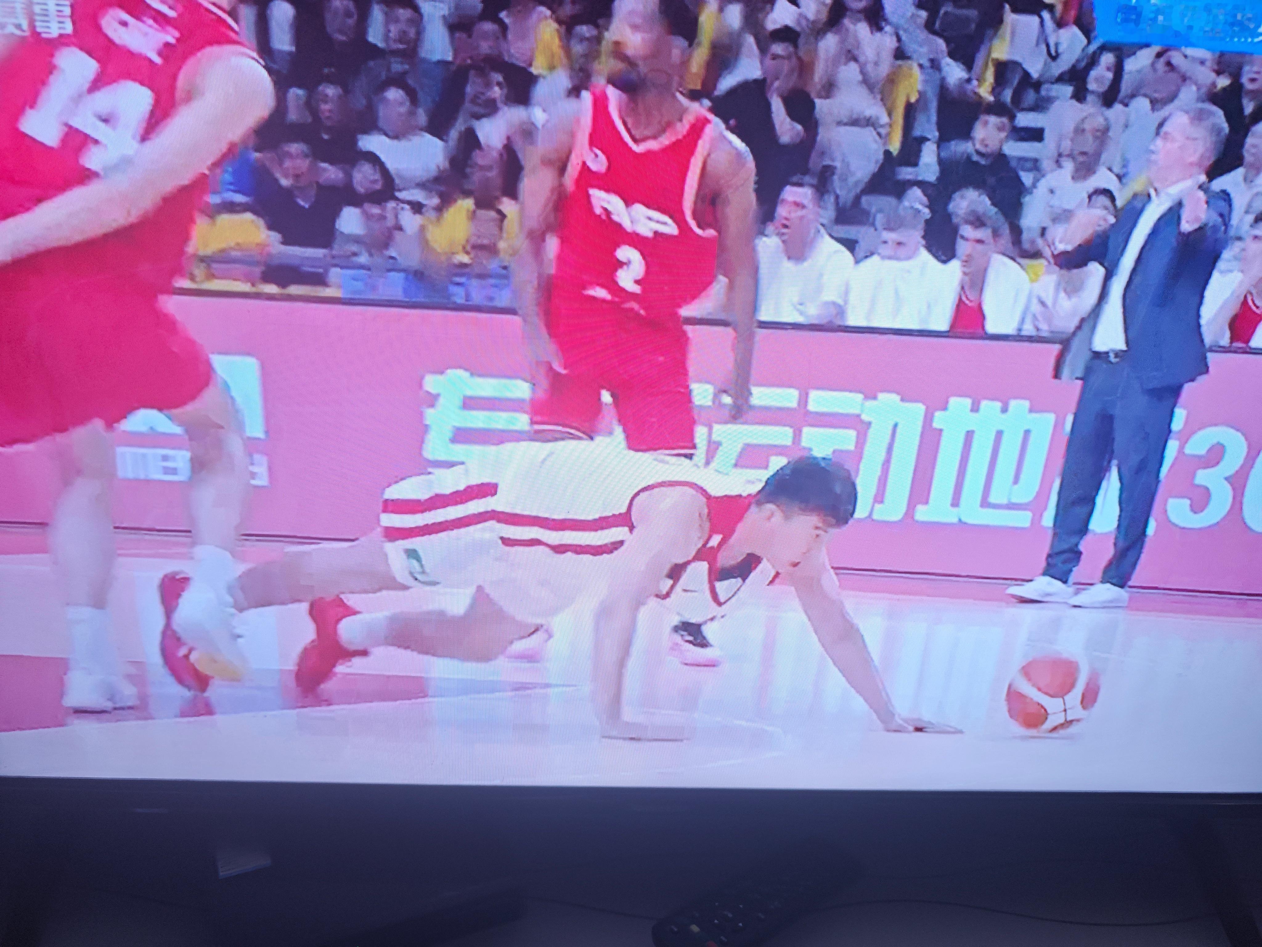王俊杰比赛气质太好了，冲击NBA吧中国男篮热身赛