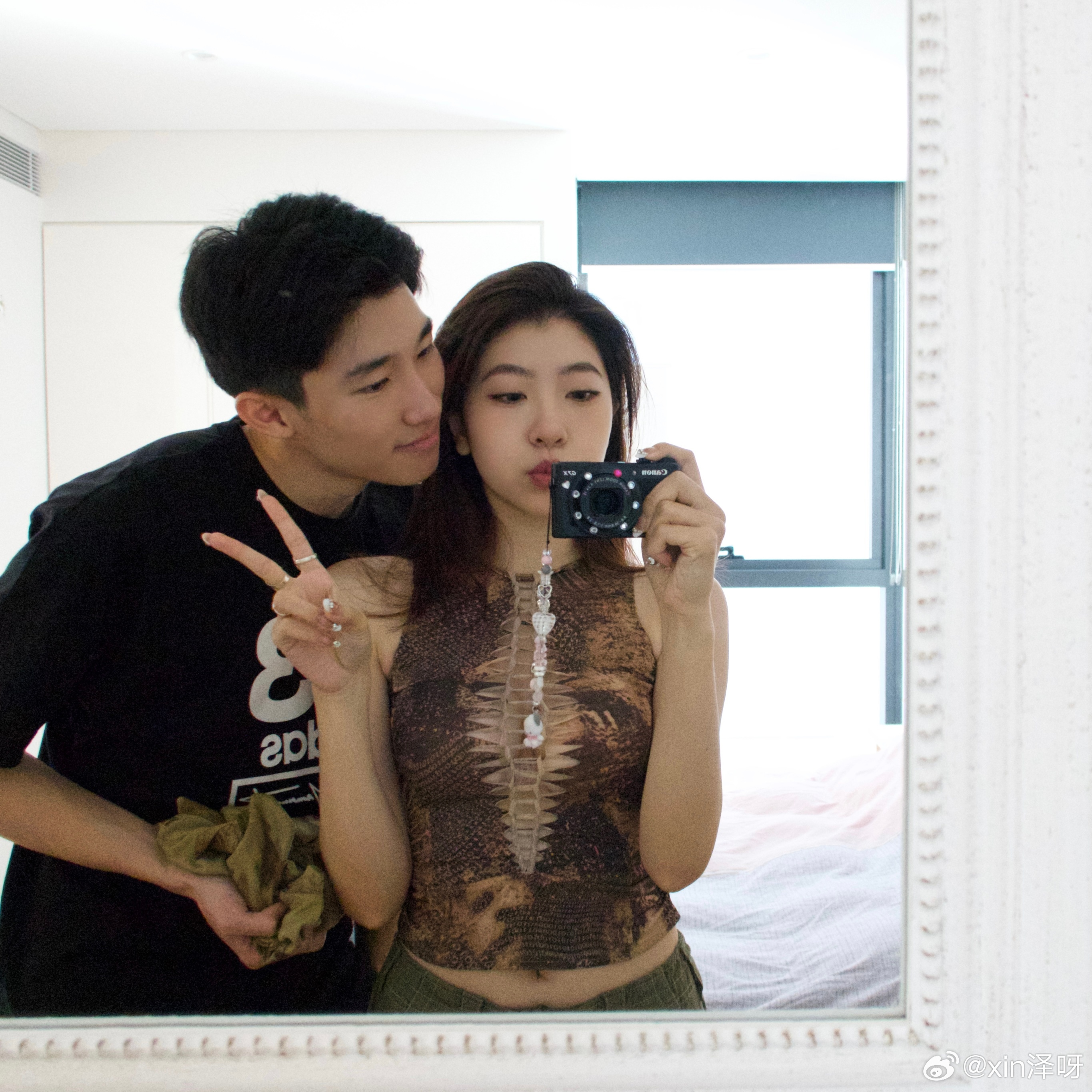 有些性感衣服敢买不敢穿出去  ​​​