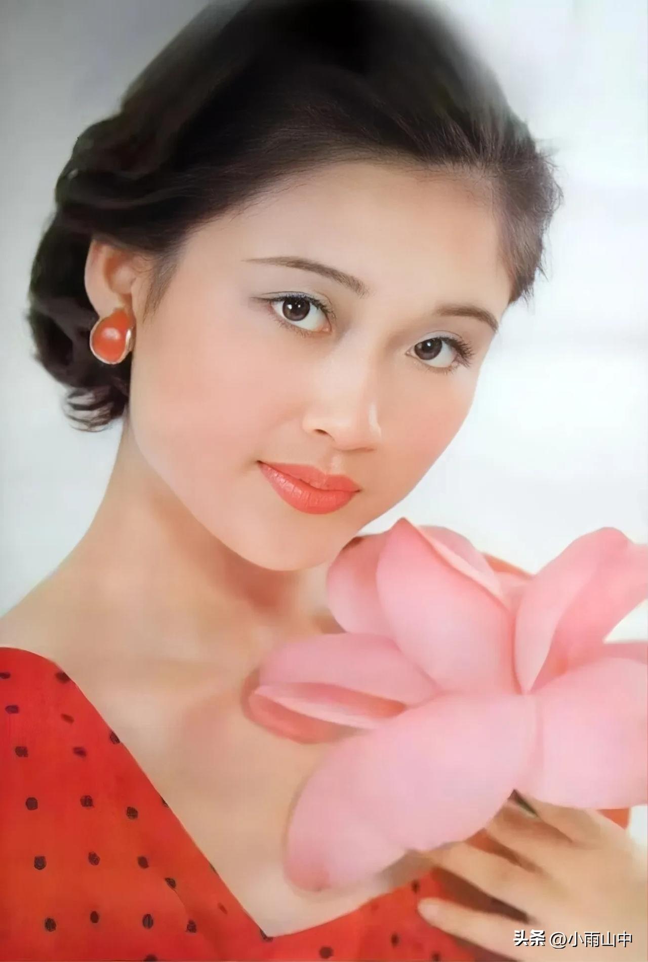 1990年《芳韵》挂历上的盖丽丽、郑晖、茹萍、李勇勇、周晓芬、张弘等
