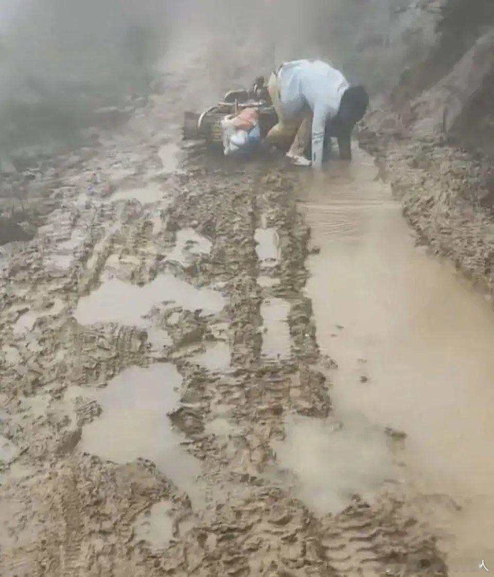 十万以内我挑个啥车才能走的了老家的路？ ​​​