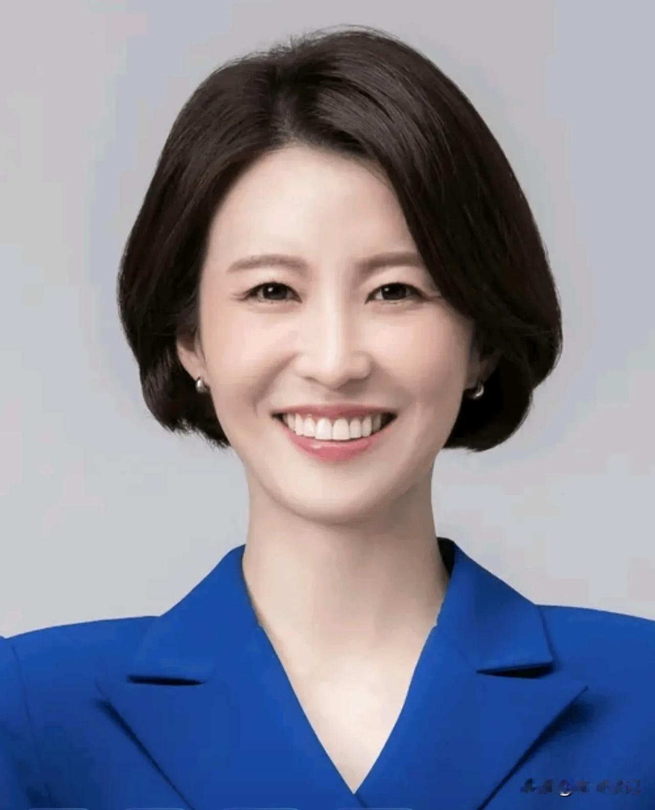 据说安贵玲与安重根同宗，具体为“曾曾侄孙女”关系，但她本人未提供详细族谱佐证。‌