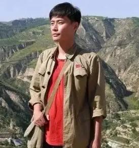 1973年，一个知青被推荐上大学，临走前去队长家告别。没敲门，先听见屋里两口子在