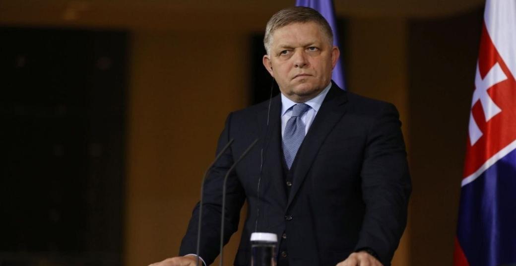 斯洛伐克政坛近期掀起巨浪，警方已正式对现任总理罗贝尔特·菲佐启动刑事调查。

这