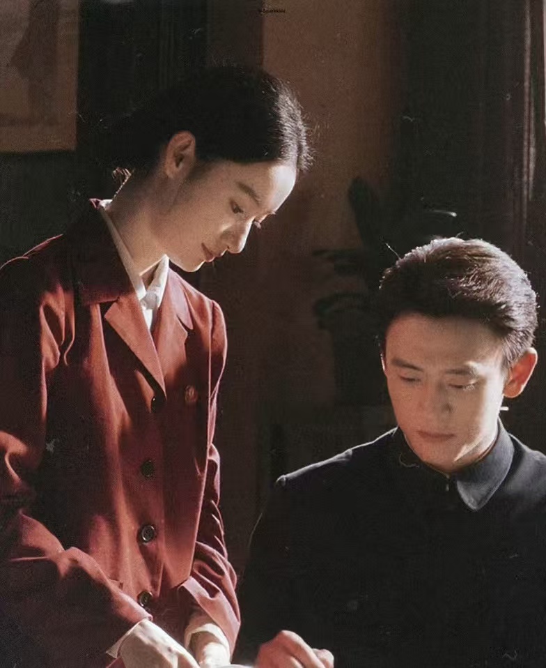 姐姐姐夫一百问纯真年代的爱情 姐姐姐夫一百问封神！每题都戳中糖点，方穆静冷静下的