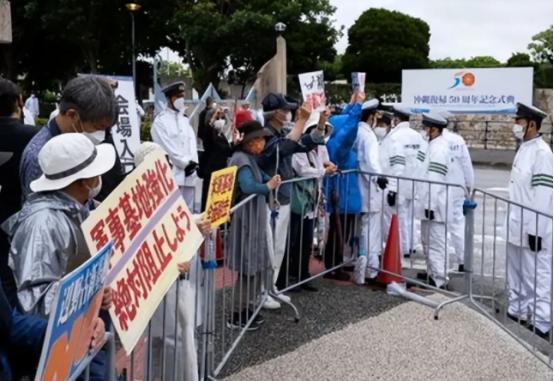 日本这么跳，我估计等真正开始的时候，也一起解放了琉球群岛吧！现在，日本一个战败国