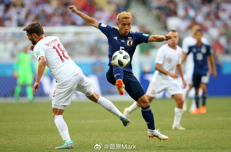 日本盘了盘手里的牌，发现1米9的球员已经来到两位数了——GK鈴木彩艶（190cm