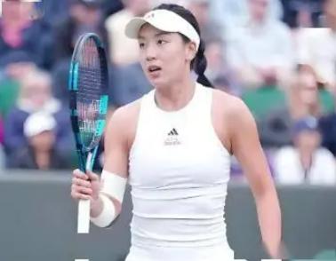 王欣瑜状态一路下滑，观众都看麻了！这就是体坛里典型的平庸受益者。教练偏爱听话的选