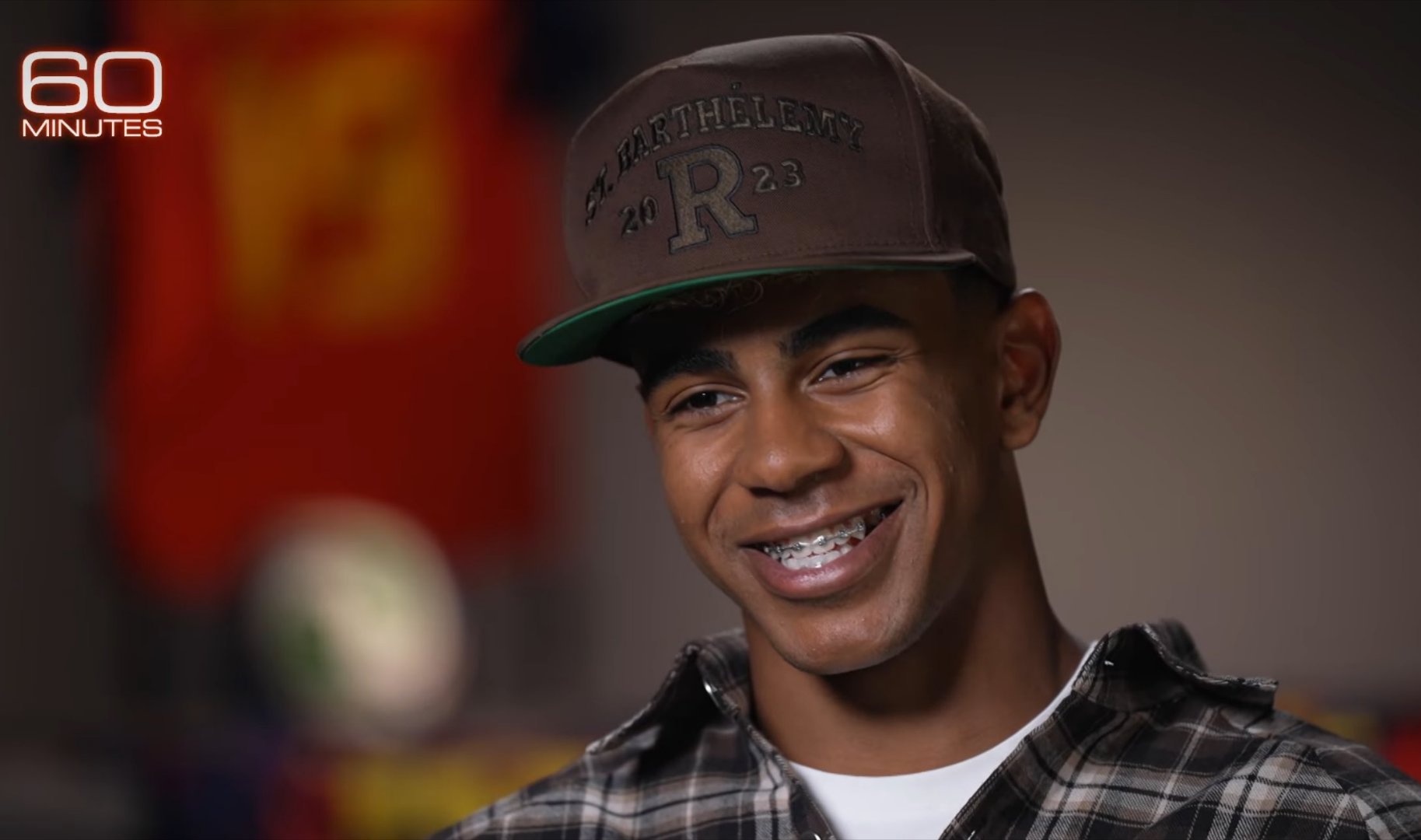 问：你上一次感到害怕是什么时候❔ 亚马尔：我度假回来后，不得不去我母亲家😂巴萨