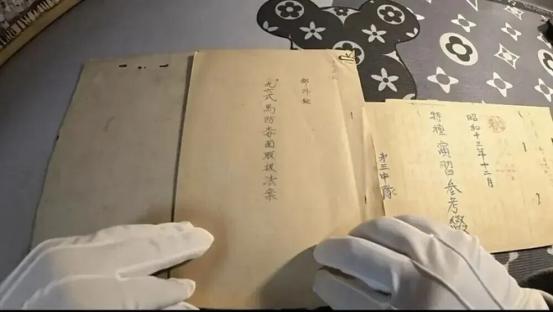 三个孩子做了一件铭记历史的正事，怎么就戳了这么多人的肺管子？
 
2026年5月