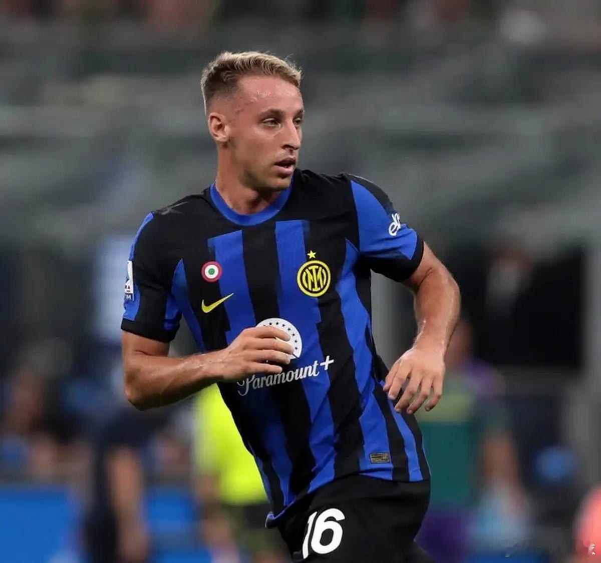 尤文冬窗瞄准国米中场弗拉泰西 斯帕莱蒂主导引援但拒出K·图拉姆据记者莫雷托报道，