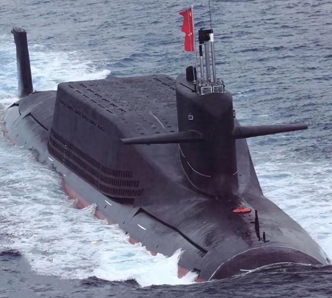 这回096可真藏不住了！全网都在疯传它能把美国俄亥俄“干翻”、俄罗斯北风之神“碾