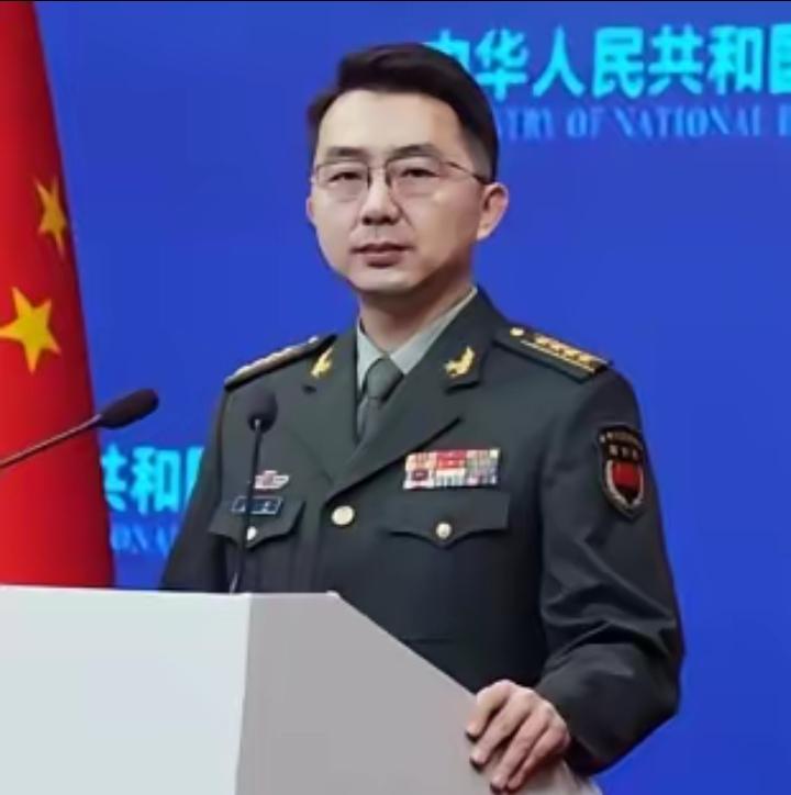 没有任何退让
​​国防部发布严厉声明：
​​2月10日，面对近期台湾涉军问题，国