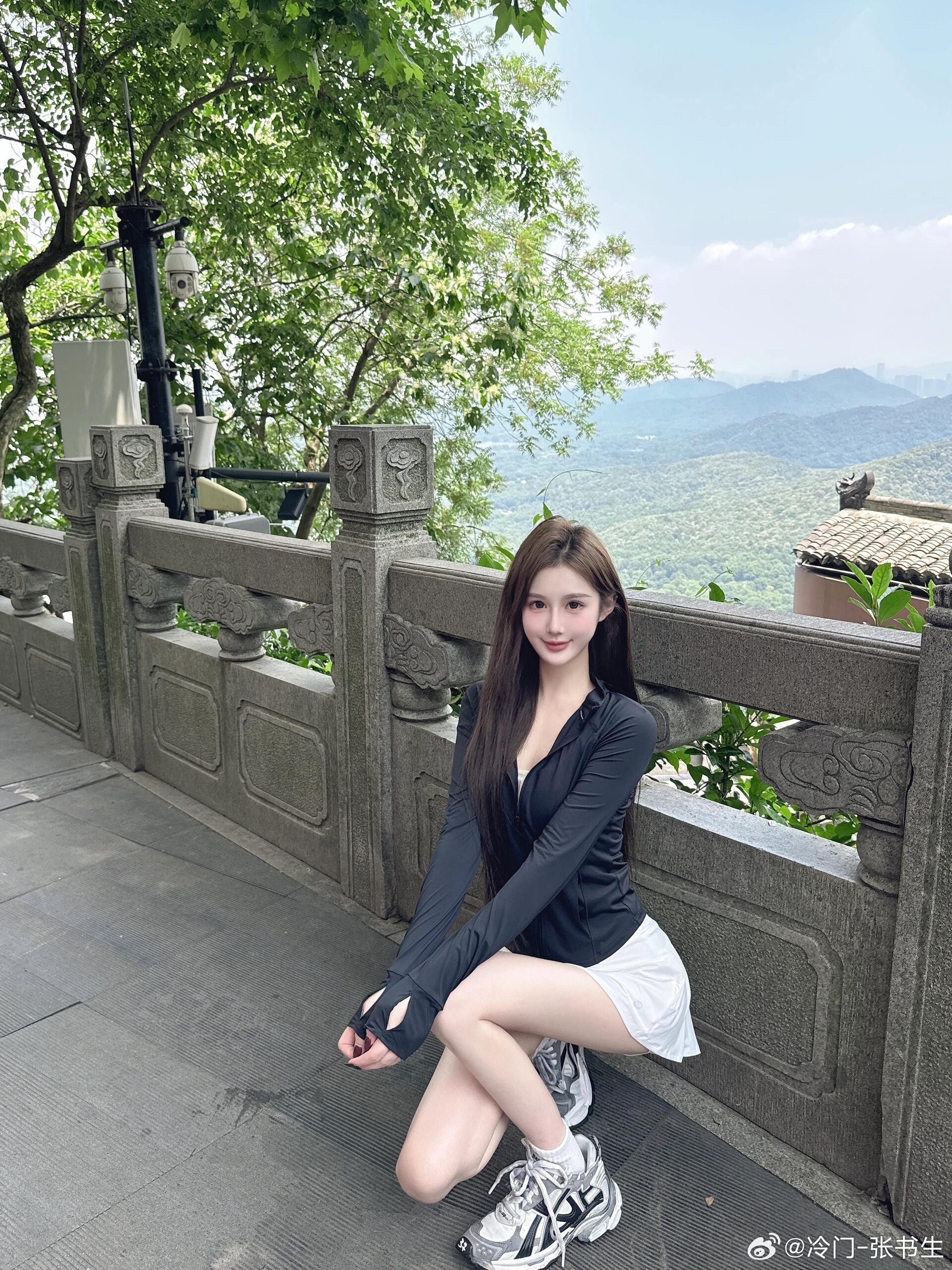 生活手记坏情绪是打不死的，但摸摸他的头，他就会安静地睡过去 