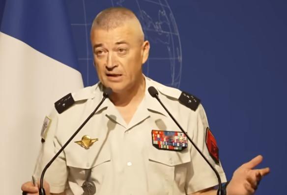 法国军队总参谋长布克哈德布克哈德：“在西方主导世界两个世纪后，实力衰退的欧洲未来