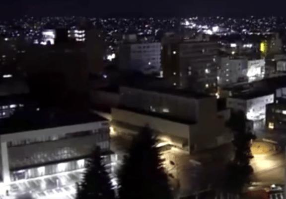 日本地震，网友拍的视频里出现大量飞鸟。
札幌还好，青森和函馆震感强烈，北海道新干