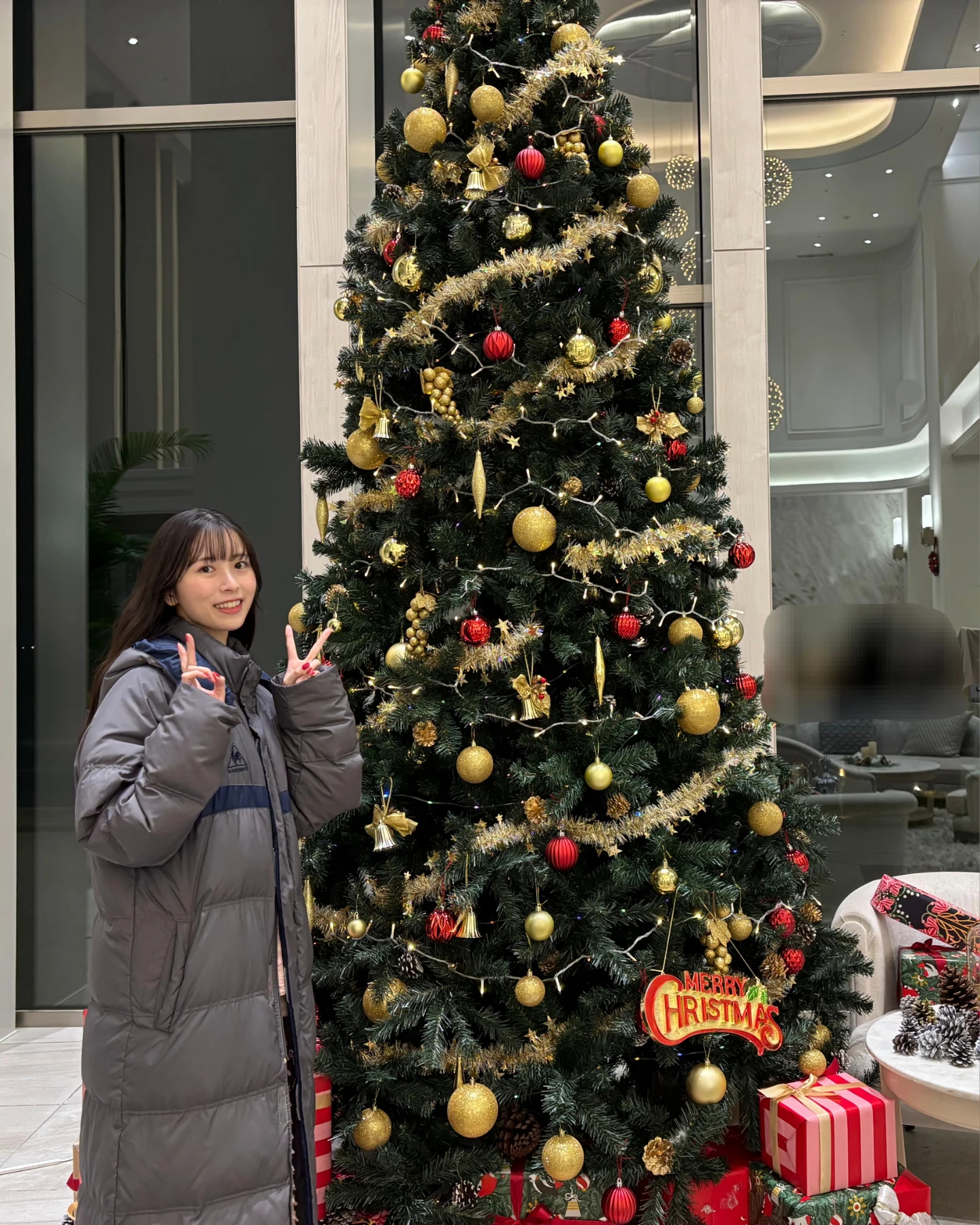 佐々木琴子「クリスマス🎄 去年の写真集撮影の時のお写真🐱」 