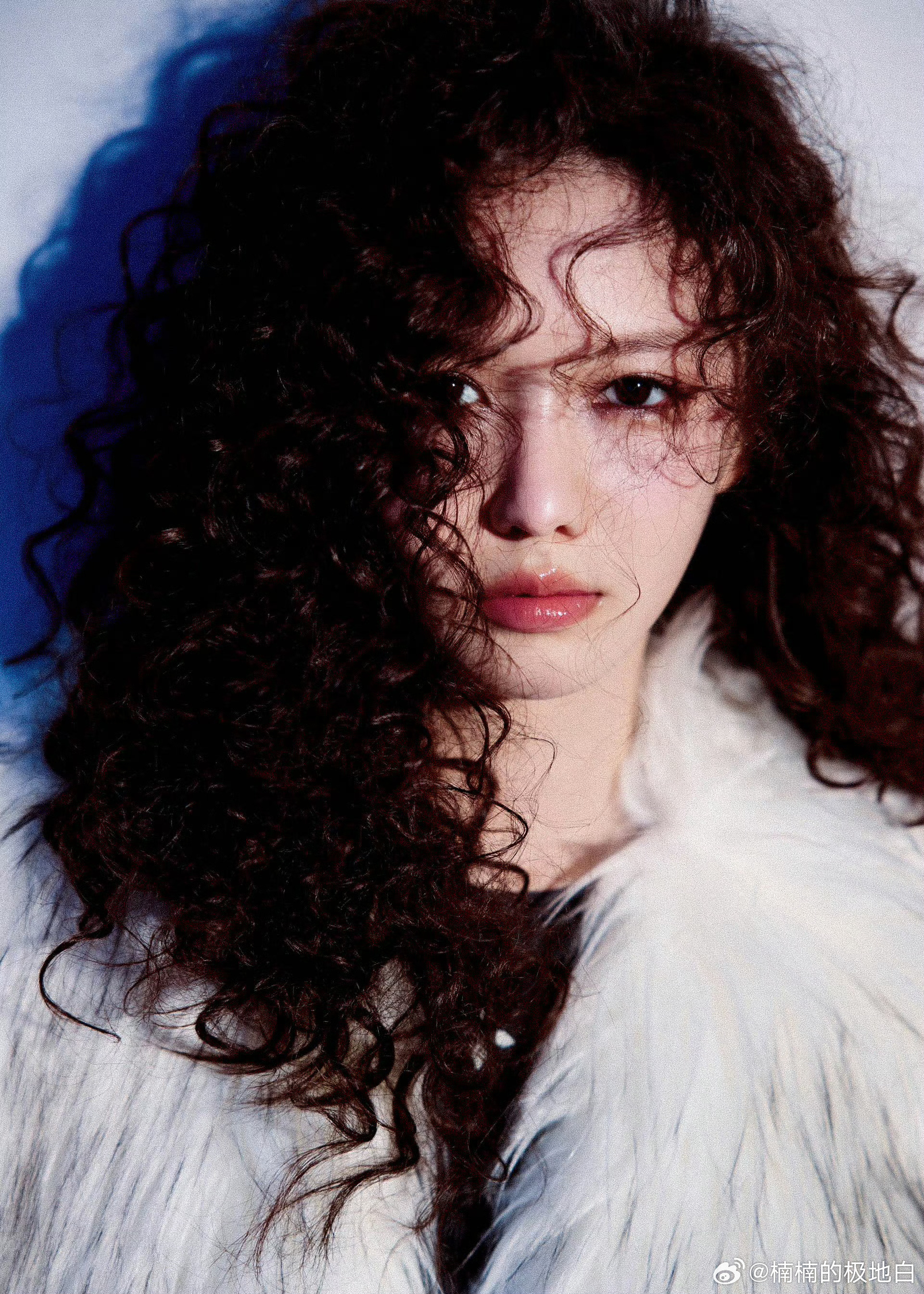 周子玄易梦玲秀场热聊内娱少有的马吉拉系长相 秀场热聊好吸睛！周子玄疏离感长相自带