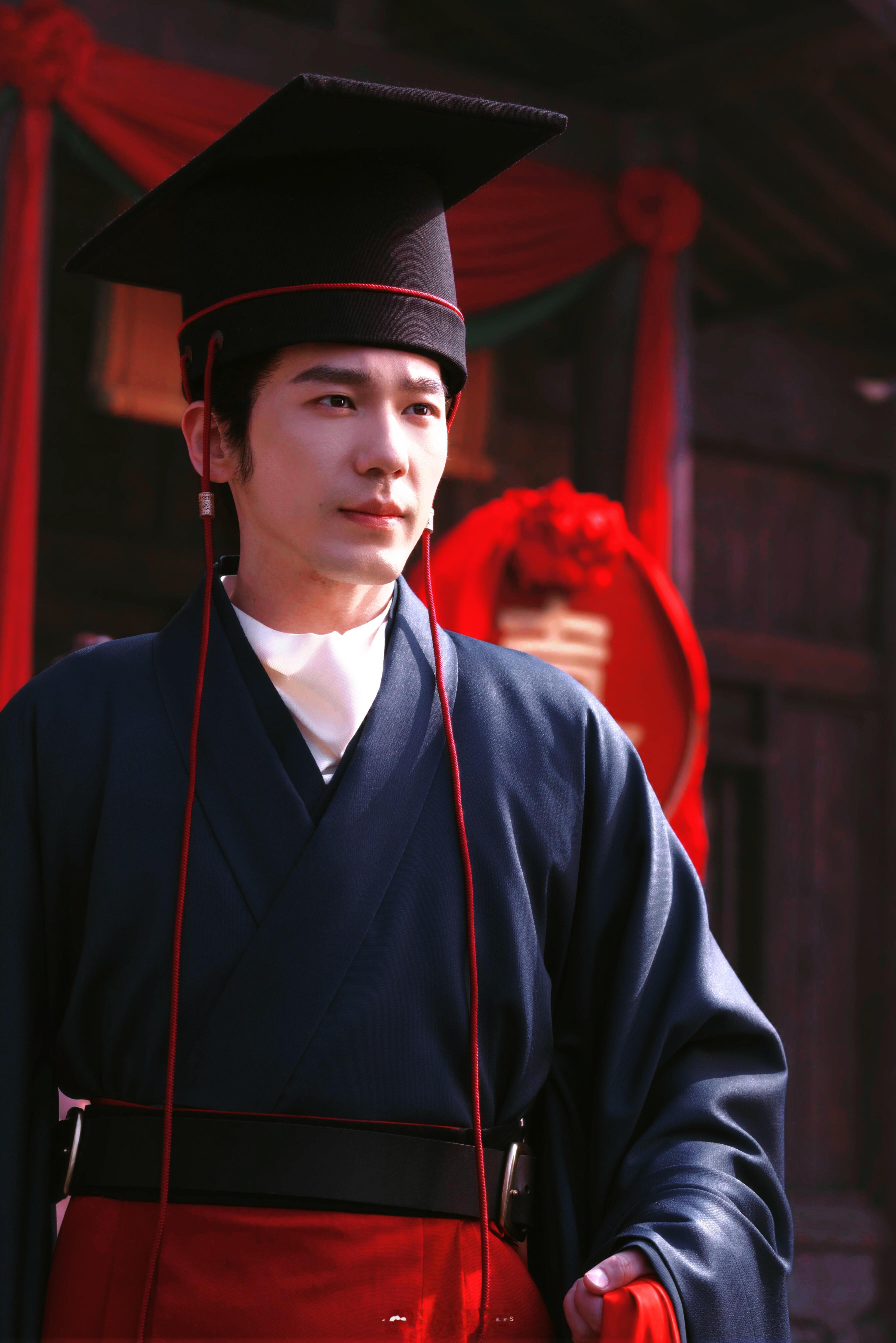 白宇演出了至情至真白宇这段戏太有感染力，钱弘俶的温柔与心碎全演出来了，不吼不闹却