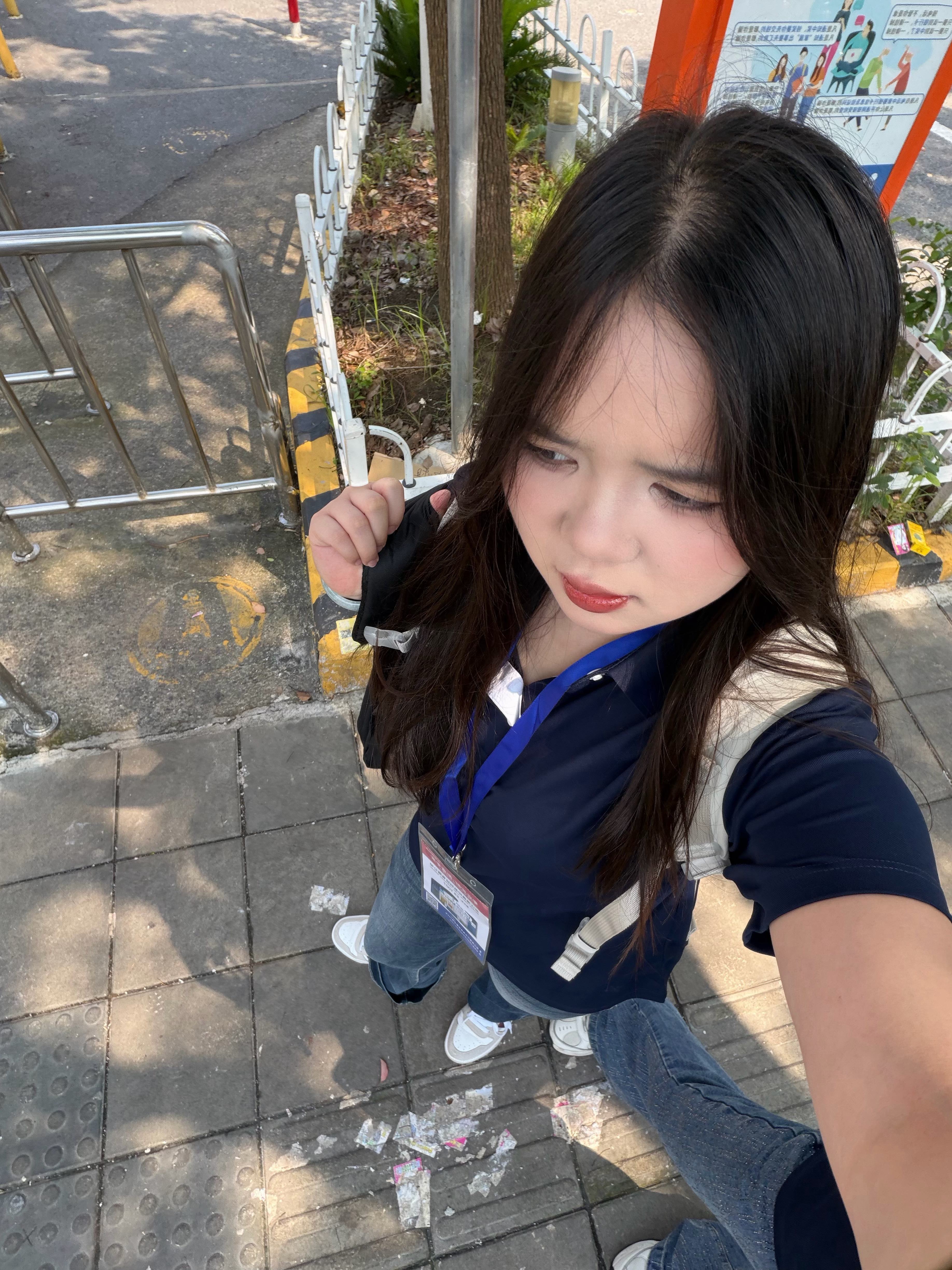 早上好 我好困还得拿着重电脑🧑💻 