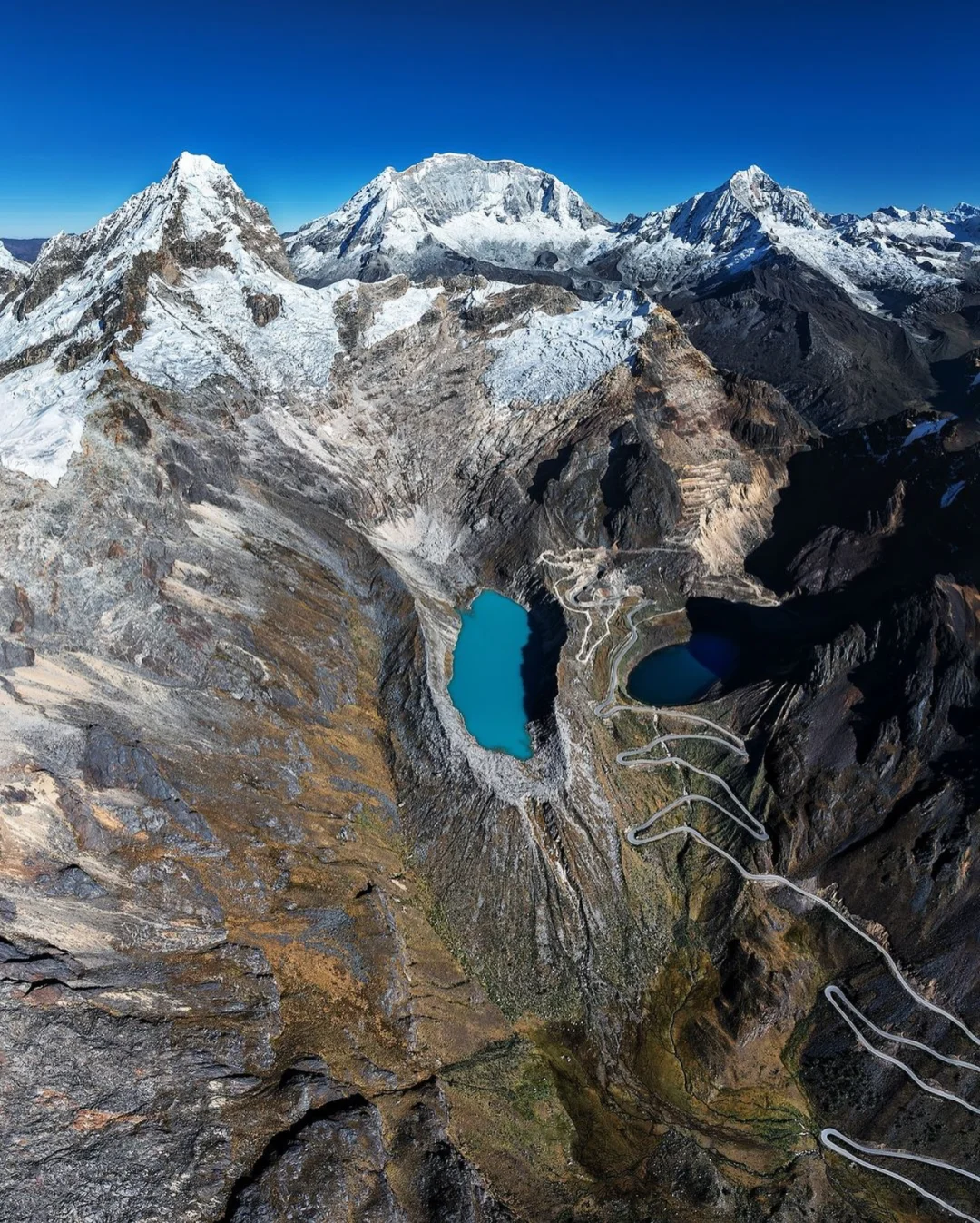 勇闯安第斯：秘鲁雪山之巅的绝美徒步之旅