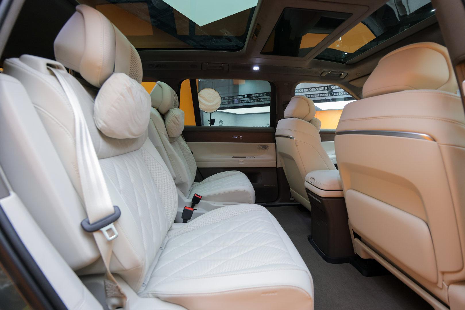 上汽大众ID.ERA技术发布会 大众9X首发MomentaR7世界模型 大众9X