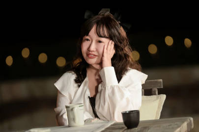 麦琳开工  家里还有影音室，好羡慕啊！  