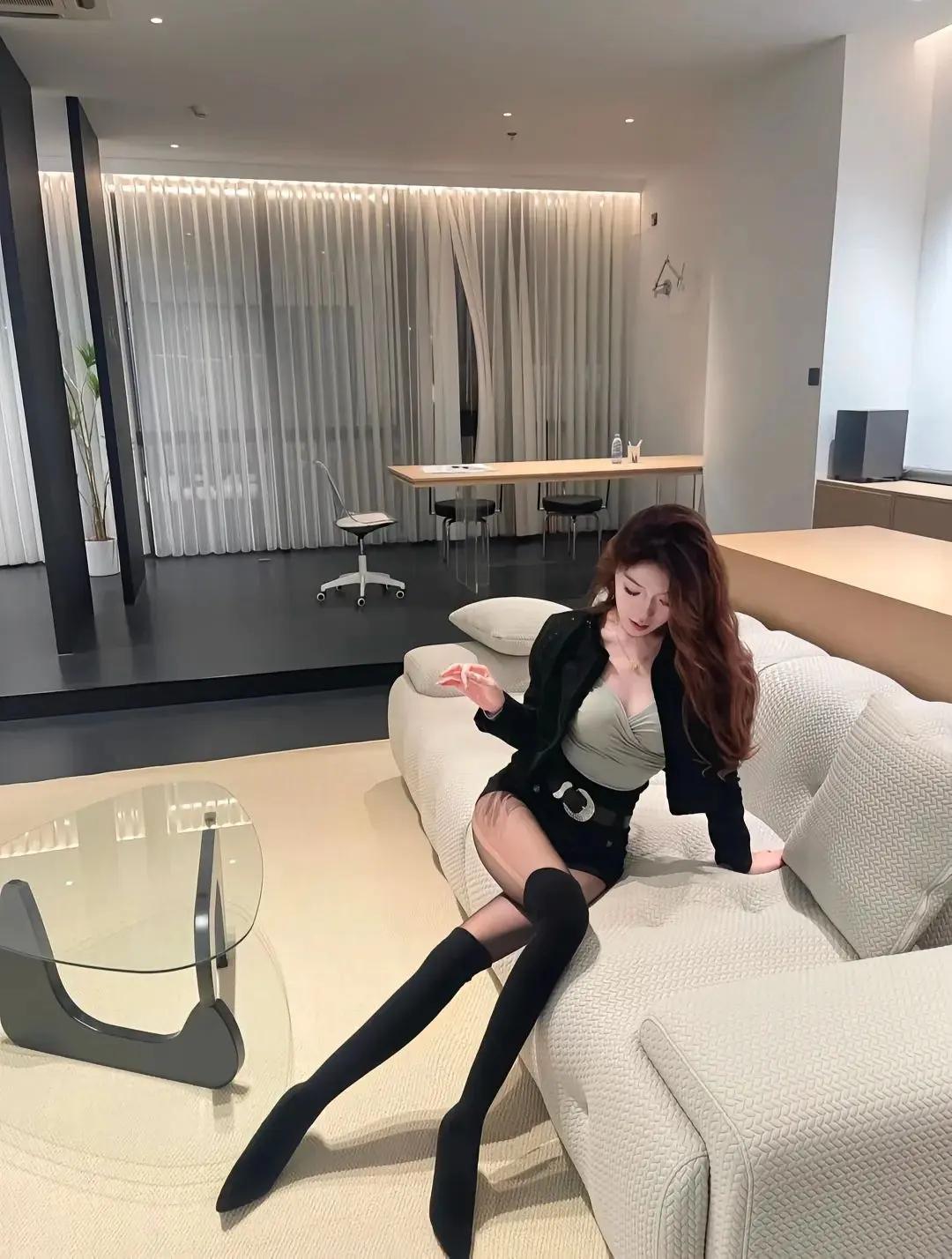 别故意吵架 然后再出去找别人睡觉。