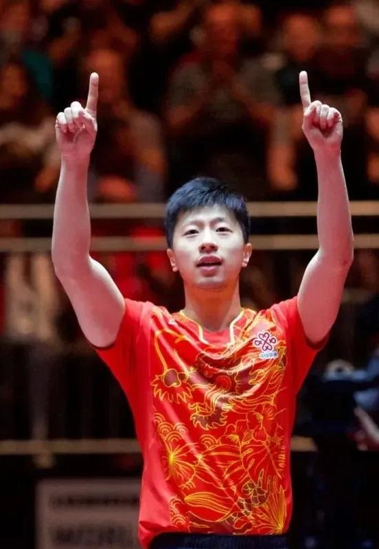 尘埃落定！近日，国际乒联在其成立百年庆典上正式宣布马龙成为乒坛历史上的 GOAT