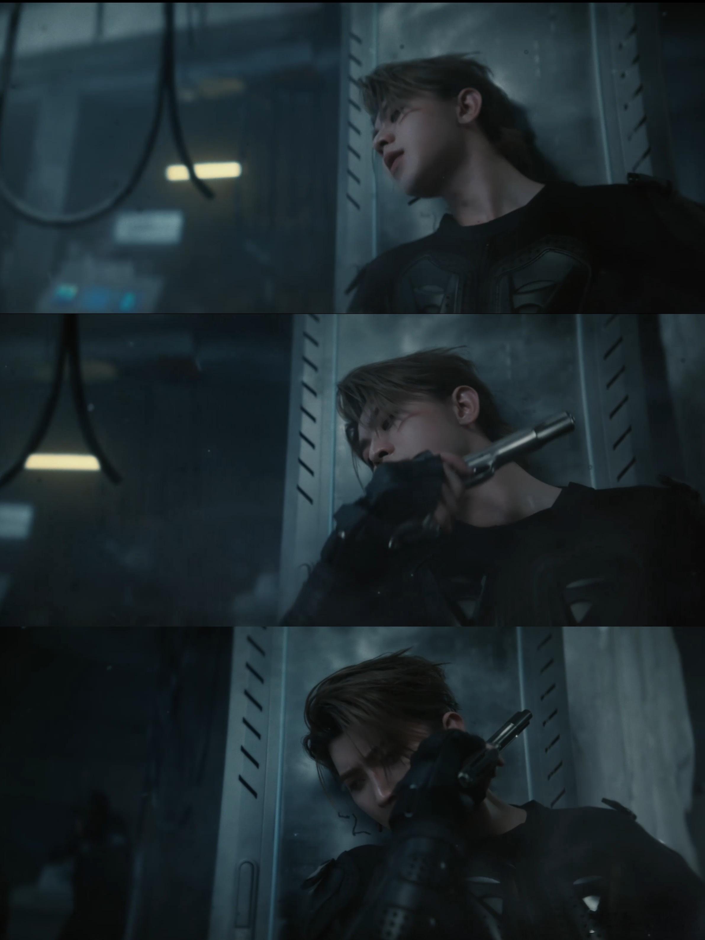 蔡徐坤这是憋了个跨年大招吧！咱就是说手快的人已经拿战损坤当手机壁纸了，咱坤子哥的