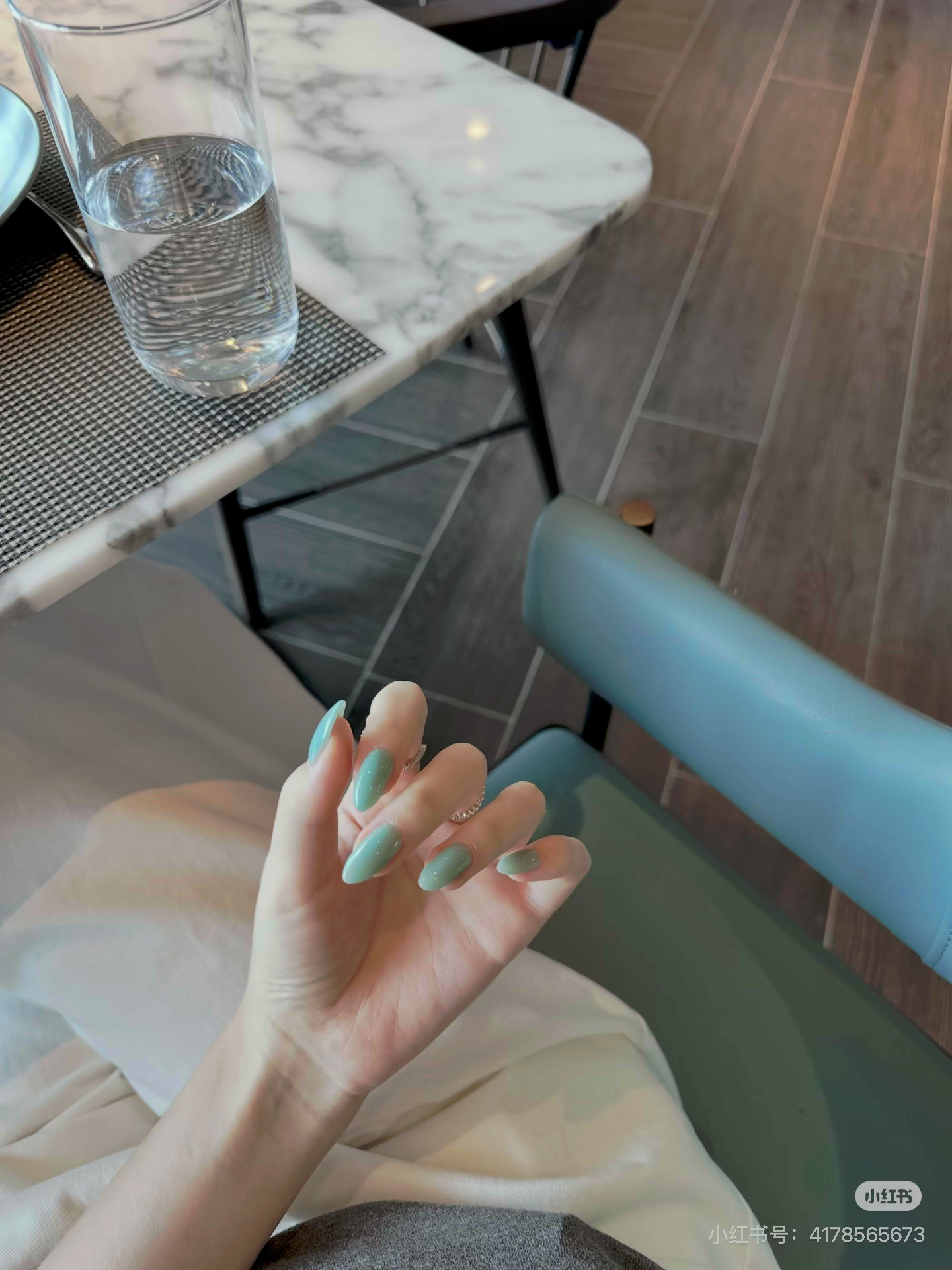 存💅🏻最近很喜欢透透胶还有实色 