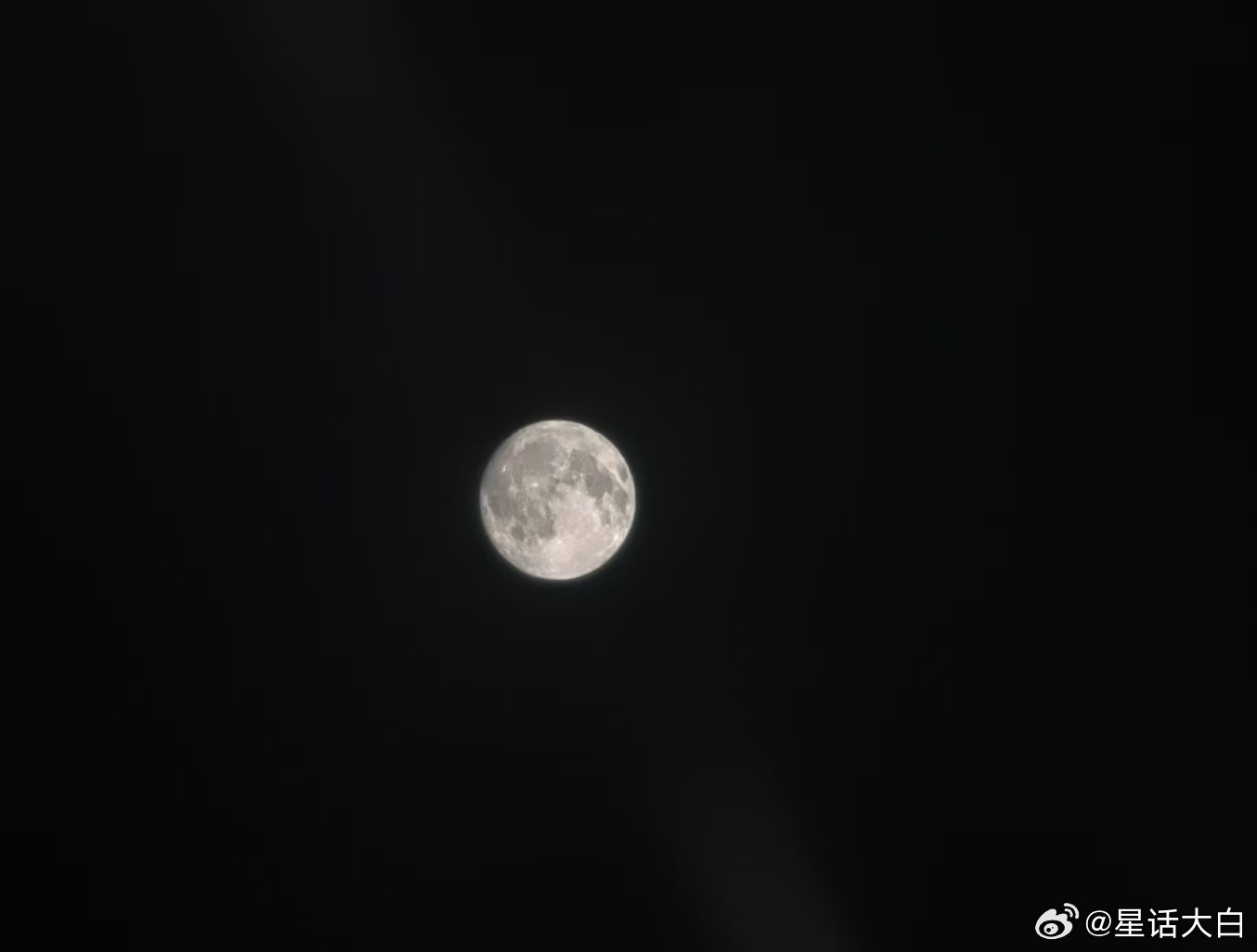 祝大家中秋节快乐～我做自媒体也满8年了。时间过得飞快，感谢大家一直以来的支持！#