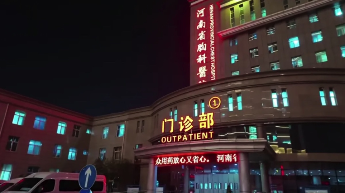 74岁老人腹主动脉瘤破裂命悬一线！河南省胸科医院急诊微创介入，2小时“抢”回生机