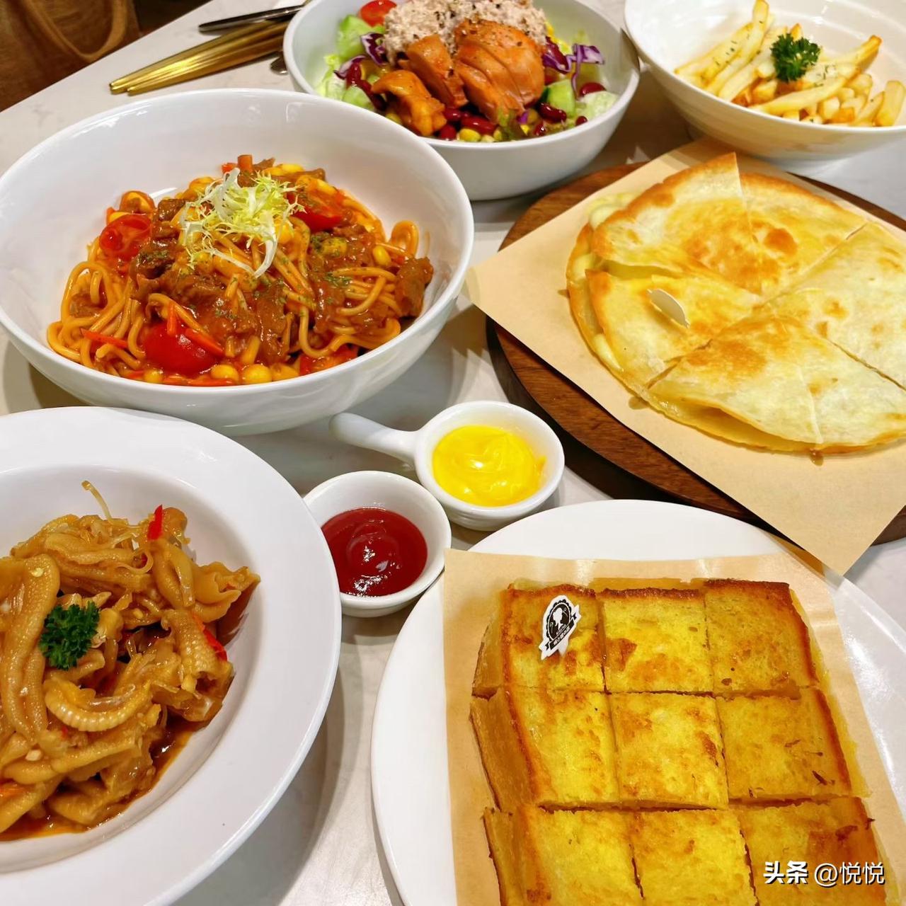 人这一辈子，走过半生才明白，我们亏欠最多的人，从来不是别人，而是默默付出、从不求