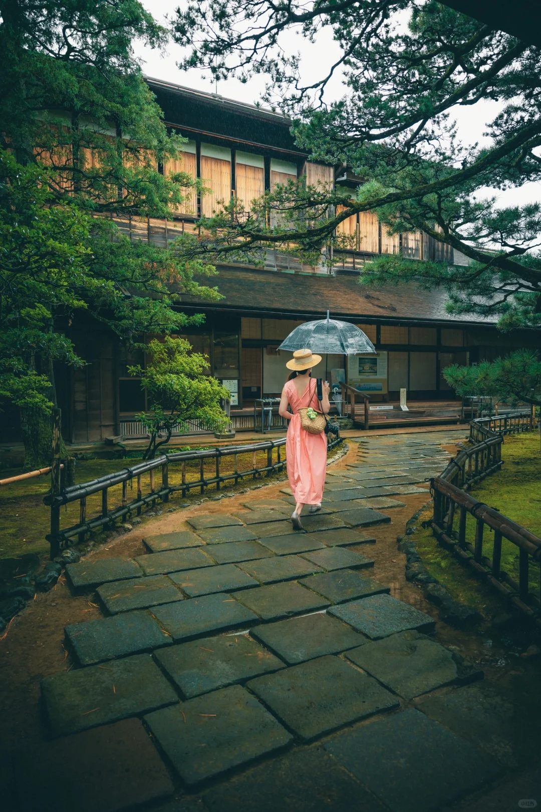 刚从金泽回来，被兼六园中的小众庭院🏡美到！