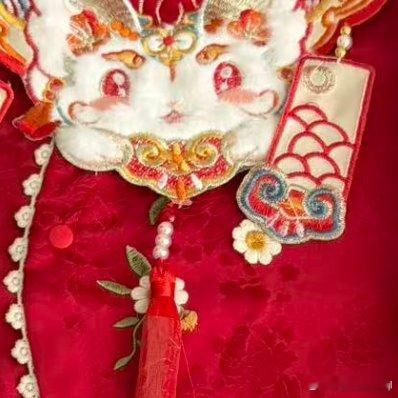 我孙女的满月战袍 