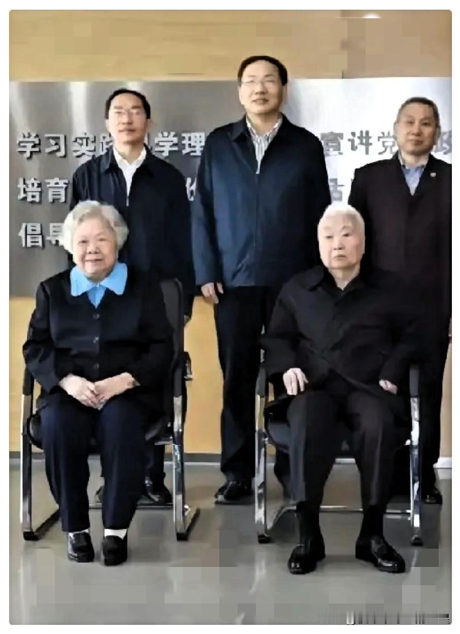 彭珮云老人96岁与世长辞，让人惋惜不已，而她的丈夫王汉斌如今已是百岁高龄，身体依