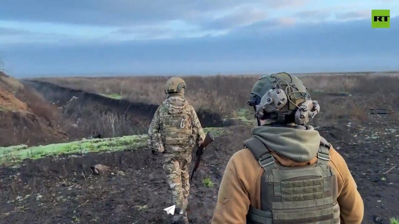 这是俄罗斯记者首次在第聂伯罗彼得罗夫斯克州进行现场直播。RT记者穆拉德·加兹季耶