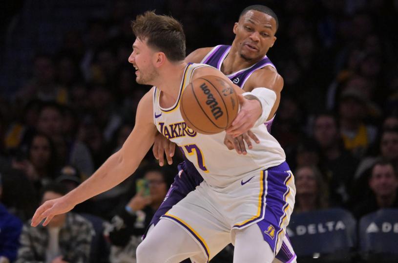 NBA常规赛，湖人客场129-118战胜公牛。此役，东契奇出战38分04秒，25