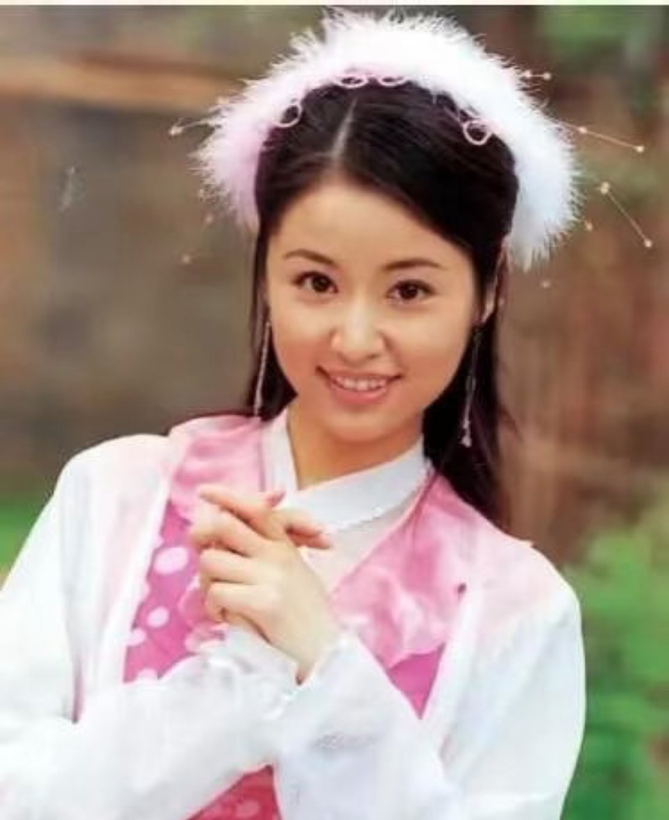 林心如早期太青涩了，眼神好灵动，怪不得琼瑶一眼就看中了她 