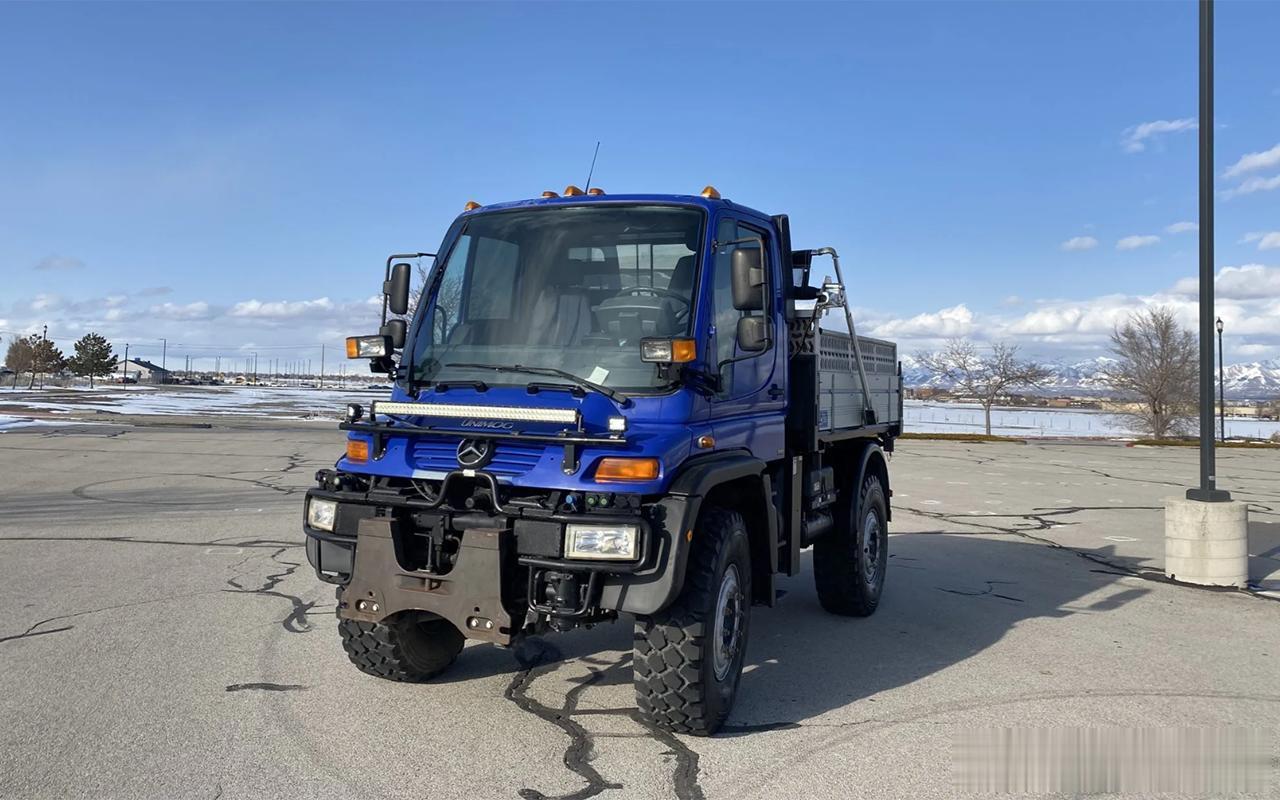 2003年梅赛德斯-奔驰Unimog U500