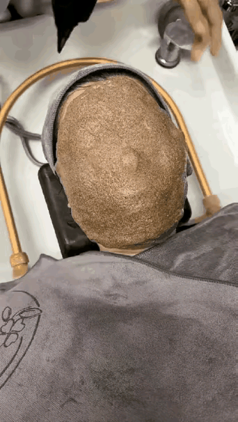 那么丁点了氧气来回倒腾，估计最多十分钟将被消耗得一干二净，不被憋死才怪。
这种逼