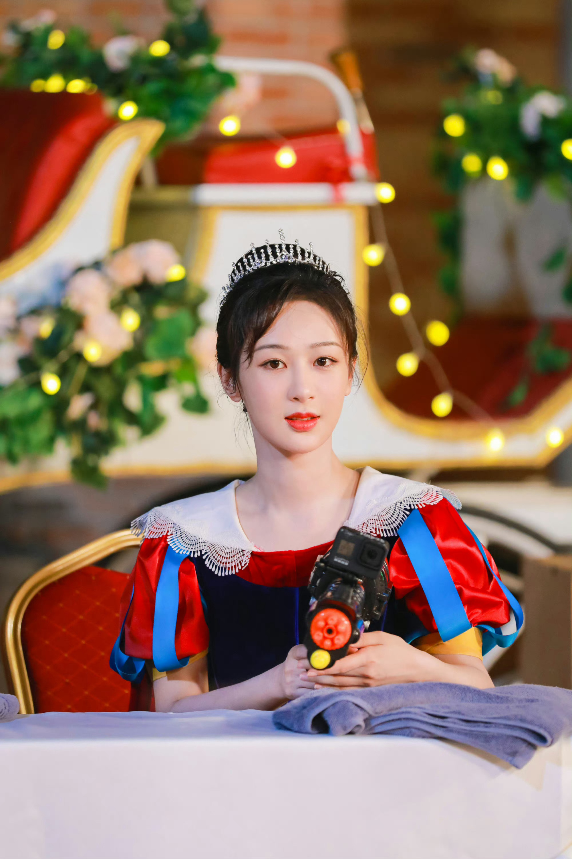#杨紫[超话]#✨谁的童话书没合好亲爱的公主殿下怎么突然离开了城堡✨#1106陪