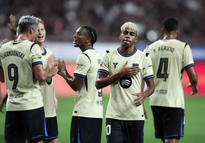 899球！巴萨领衔多家豪门顺利闯关，梅西即将再迎里程碑3月8日，今晚又是一场足球