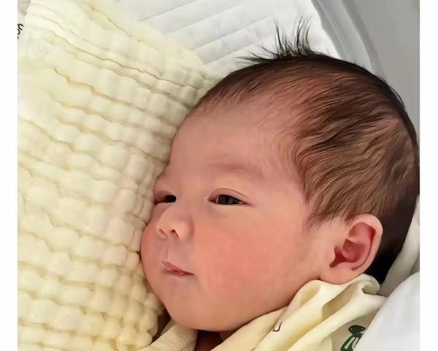 外甥满月了还没大名，家里人都急疯了，天天喊“仔仔”也不是个事儿。妹夫姓马，想求个