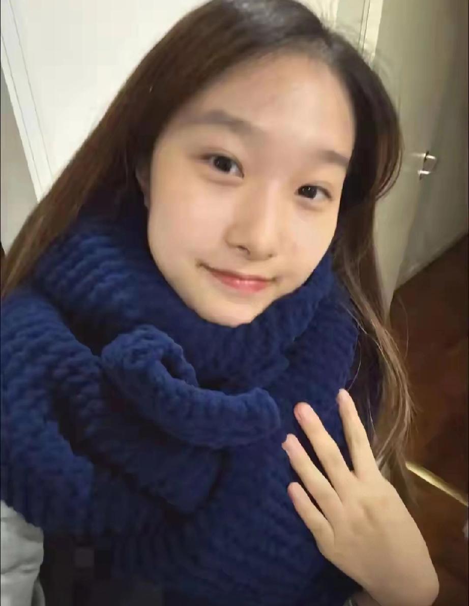 时光飞逝！马伊琍女儿爱马17岁，颜值气质双在线
 
    马伊琍与文章的女儿文