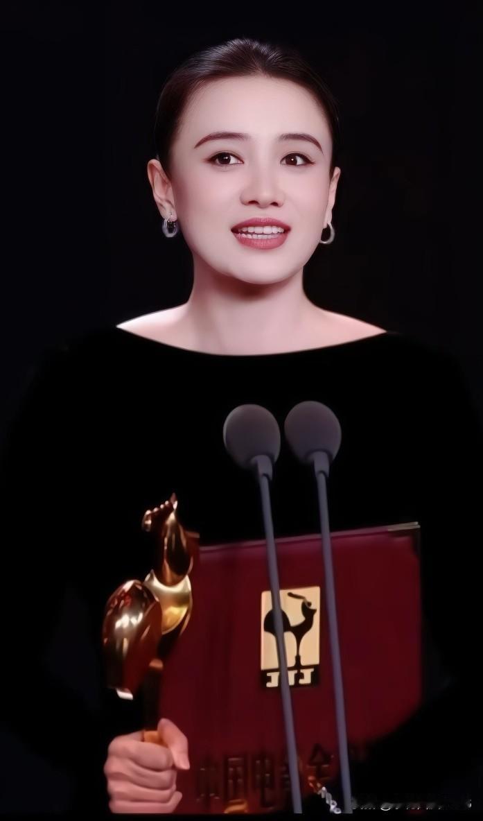 近日，第38届中国电影金鸡奖颁奖典礼在厦门隆重举行，备受瞩目的最佳女主角奖由实力