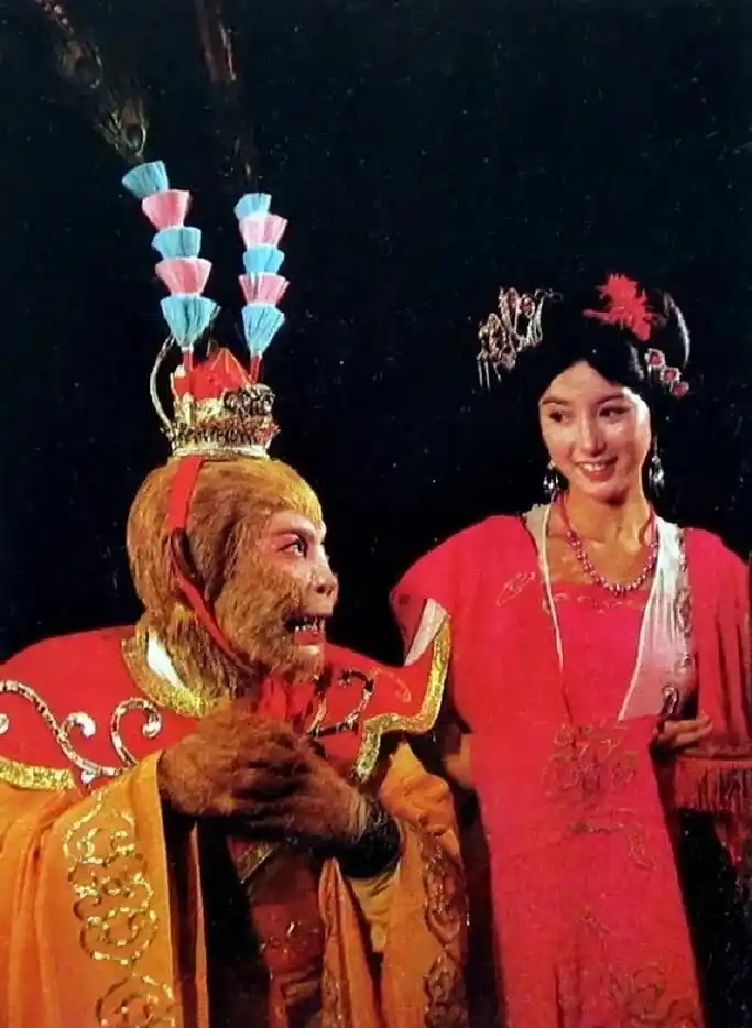 同为四大名著经典！为什么央视常年循环重播86版西游记，而87版红楼梦却很少轮播？